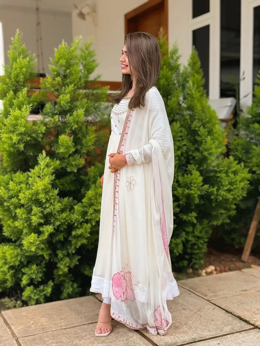 ZF 426 White Georgette Gown Perfect for Wedding, Party, Eid, Festival Celebrations, Haldi – . Introductory Price ₹1849. Delivery 4-6 Working Days. | Bollywood Gowns, Creative Gowns, Designer Gowns, Embroidered Gowns, Gowns, Party Wear Gowns