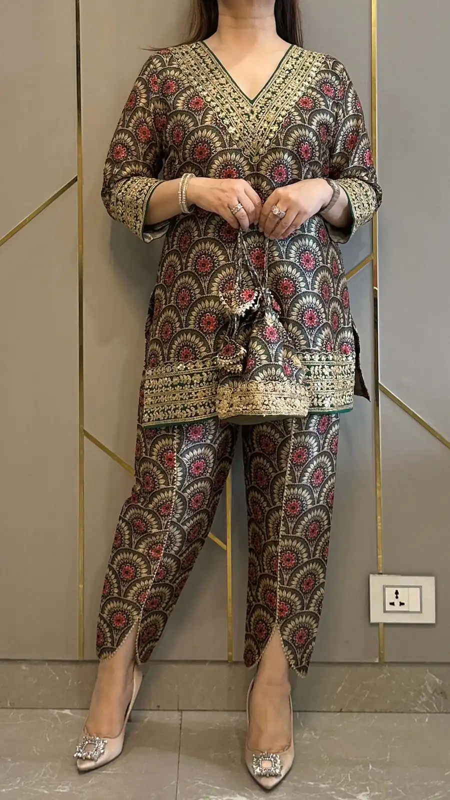 Brown Mul Cotton Lace Embroidery Work Salwar Suit - Image 4