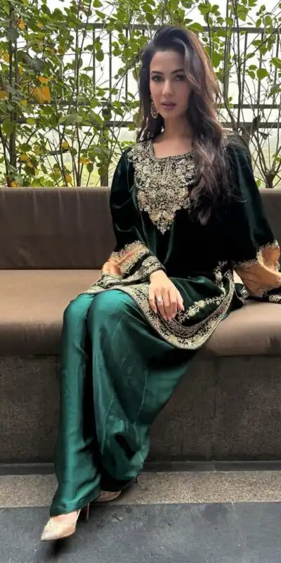 RTC 5948 Green Viscose velvet Salwar Suit Perfect for Wedding, Party, Ganesh Chaturthi, Mehendi, Traditional Day – Best Price ₹2049. Delivery 4-6 Wor | Jump Suits, Straight Suits, Casual Suits, Creative suits, Designer Suits, Palazzo Suits, Party Wear Suits, Patiala Suits, Salwar suit