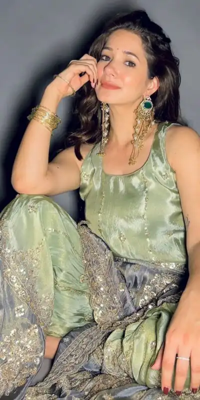 BB 47 Pista Chinon Salwar Suit with Embroidery Work. Wedding, Party, Festive, Events, Exclusive Offer ₹2599. Delivery 4-6 Working Days. Shop now. | Jump Suits, Straight Suits, Casual Suits, Creative suits, Designer Suits, Palazzo Suits, Party Wear Suits, Patiala Suits, Salwar suit