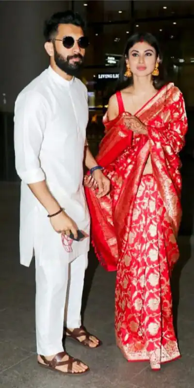 KPR 115 Red Color Soft Lichi Silk Saree with Lace Border & Lace Work. Best Price ₹1399. Delivery 4-6 Working Days. Shop now. | Bollywood Sarees, Creative Sarees, Designer Sarees, Embroidered Sarees, Ethnic Saree, Modern Digital sarees, Party Wear Sarees, Sarees