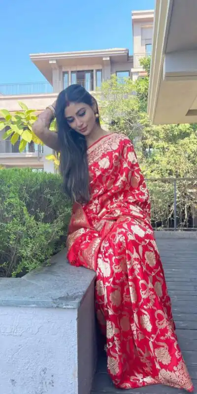 KPR 115 Red Color Soft Lichi Silk Saree with Lace Border & Lace Work. Best Price ₹1399. Delivery 4-6 Working Days. Shop now. | Bollywood Sarees, Creative Sarees, Designer Sarees, Embroidered Sarees, Ethnic Saree, Modern Digital sarees, Party Wear Sarees, Sarees