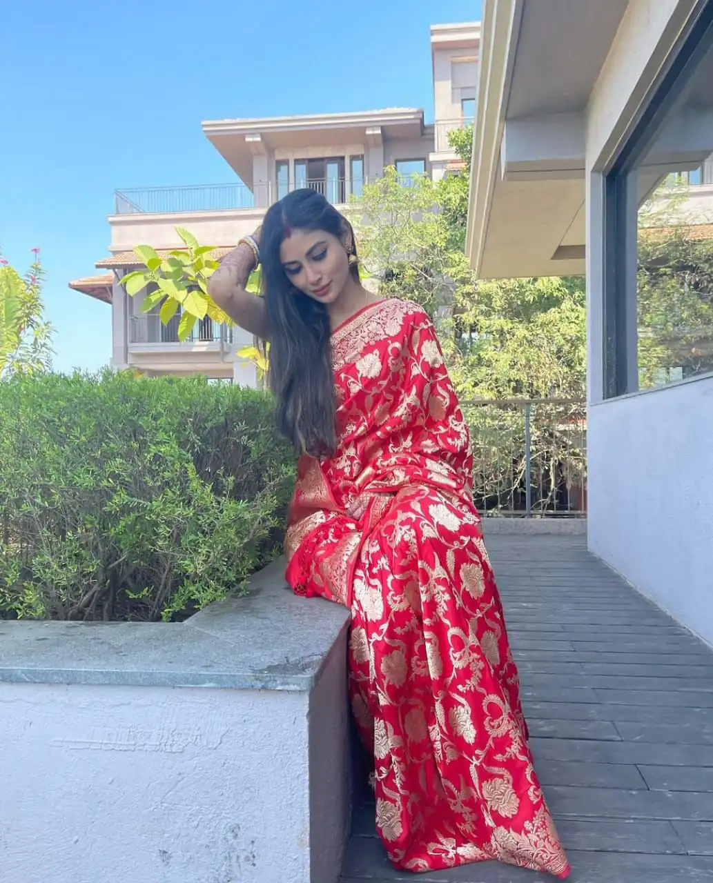 KPR 115 Red Color Soft Lichi Silk Saree with Lace Border & Lace Work. Best Price ₹1399. Delivery 4-6 Working Days. Shop now. | Bollywood Sarees, Creative Sarees, Designer Sarees, Embroidered Sarees, Ethnic Saree, Modern Digital sarees, Party Wear Sarees, Sarees