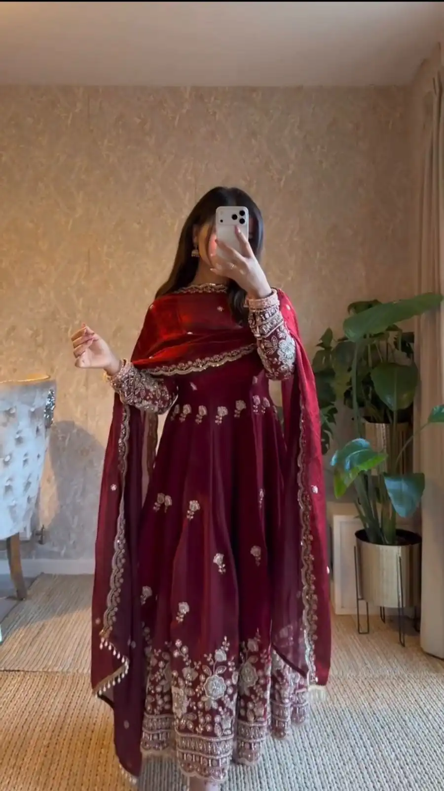 Gorgeous Maroon Fendy Silk Thread Work Salwar Suit - Image 4