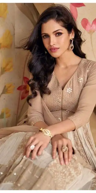 FC 5502 Cream Color Dual Tone Star Georgette Salwar Suit with Embroidery Work. Affordable Price ₹2649. Delivery 4-6 Working Days. Shop now. | Jump Suits, Straight Suits, Casual Suits, Creative suits, Designer Suits, Palazzo Suits, Party Wear Suits, Patiala Suits, Salwar suit