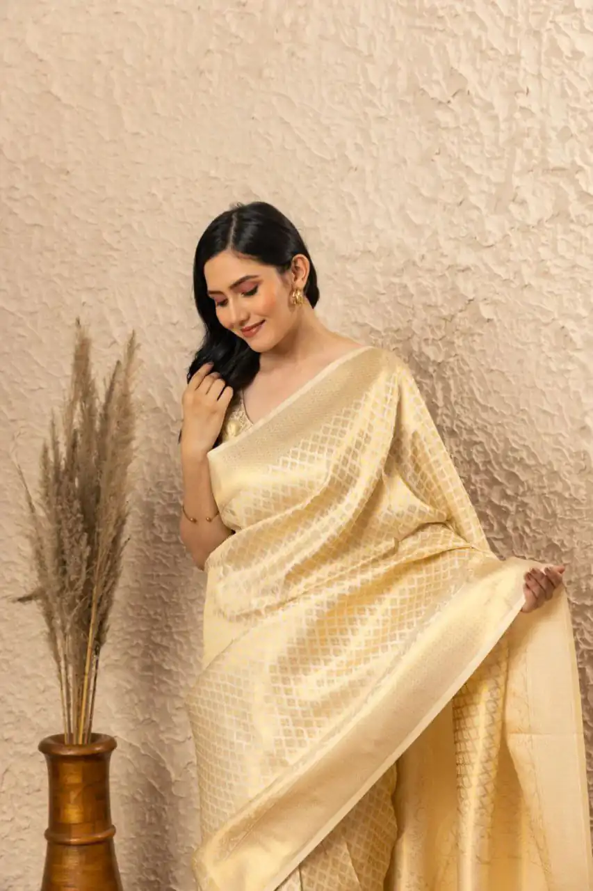 KPR 073 Off White Soft Lichi Silk Saree Perfect for Wedding, Party, Reception, Diwali, Ethnic Day – . Affordable Price ₹1299. Delivery 4-6 Working Days. | Bollywood Sarees, Creative Sarees, Designer Sarees, Embroidered Sarees, Ethnic Saree, Modern Digital sarees, Party Wear Sarees, Sarees