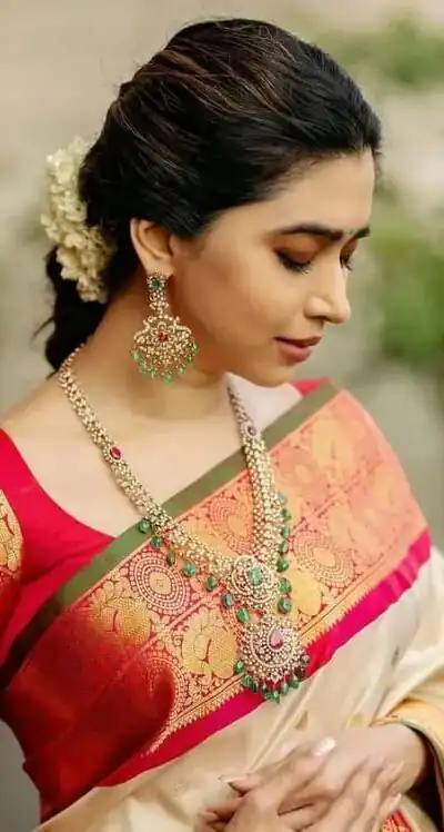 KPR 273 Off White Soft Lichi Silk Saree Perfect for Wedding, Party, Reception, Diwali, Ethnic Day – . Affordable Price ₹1449. Delivery 4-6 Working Days. | Bollywood Sarees, Creative Sarees, Designer Sarees, Embroidered Sarees, Ethnic Saree, Modern Digital sarees, Party Wear Sarees, Sarees