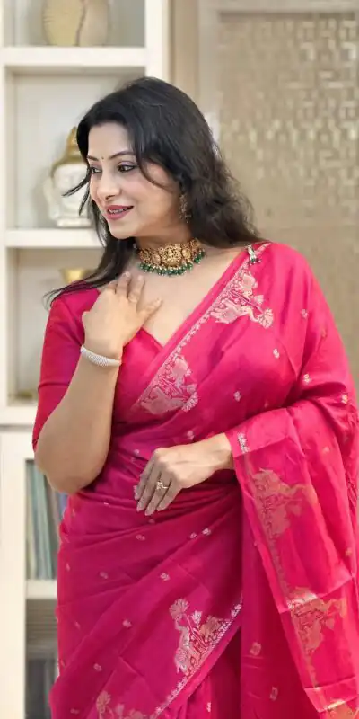 KP 6085 Red Pink Lichi Silk Saree with Lace Border & Lace Work. Special Price ₹1449. Delivery 4-6 Working Days. Shop now. | Bollywood Sarees, Creative Sarees, Designer Sarees, Embroidered Sarees, Ethnic Saree, Modern Digital sarees, Party Wear Sarees, Sarees