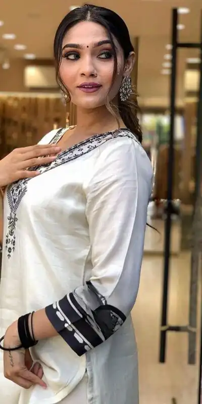 DC G20 White in Maslin Digital Print Salwar Suit . Wedding, Party, Festive, Events, Introductory Price ₹1549. Delivery 4-6 Working Days. Shop now. | Jump Suits, Straight Suits, Casual Suits, Creative suits, Designer Suits, Palazzo Suits, Party Wear Suits, Patiala Suits, Salwar suit