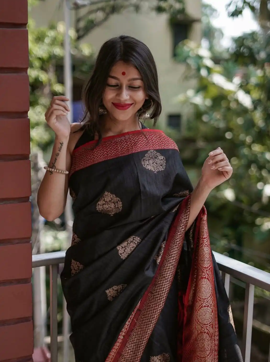 KPR 282 Black Soft Lichi Silk Saree Perfect for Wedding, Party, Reception, Diwali, Ethnic Day – . Affordable Price ₹1449. Delivery 4-6 Working Days. | Bollywood Sarees, Creative Sarees, Designer Sarees, Embroidered Sarees, Ethnic Saree, Modern Digital sarees, Party Wear Sarees, Sarees