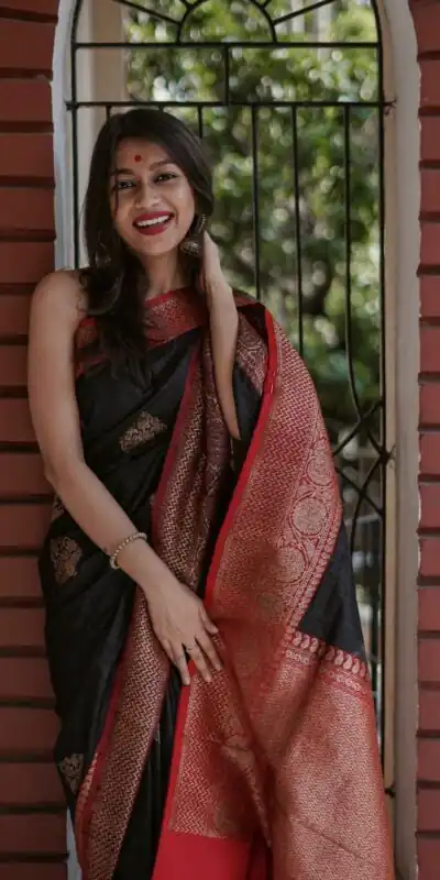 KPR 282 Black Soft Lichi Silk Saree Perfect for Wedding, Party, Reception, Diwali, Ethnic Day – . Affordable Price ₹1449. Delivery 4-6 Working Days. | Bollywood Sarees, Creative Sarees, Designer Sarees, Embroidered Sarees, Ethnic Saree, Modern Digital sarees, Party Wear Sarees, Sarees