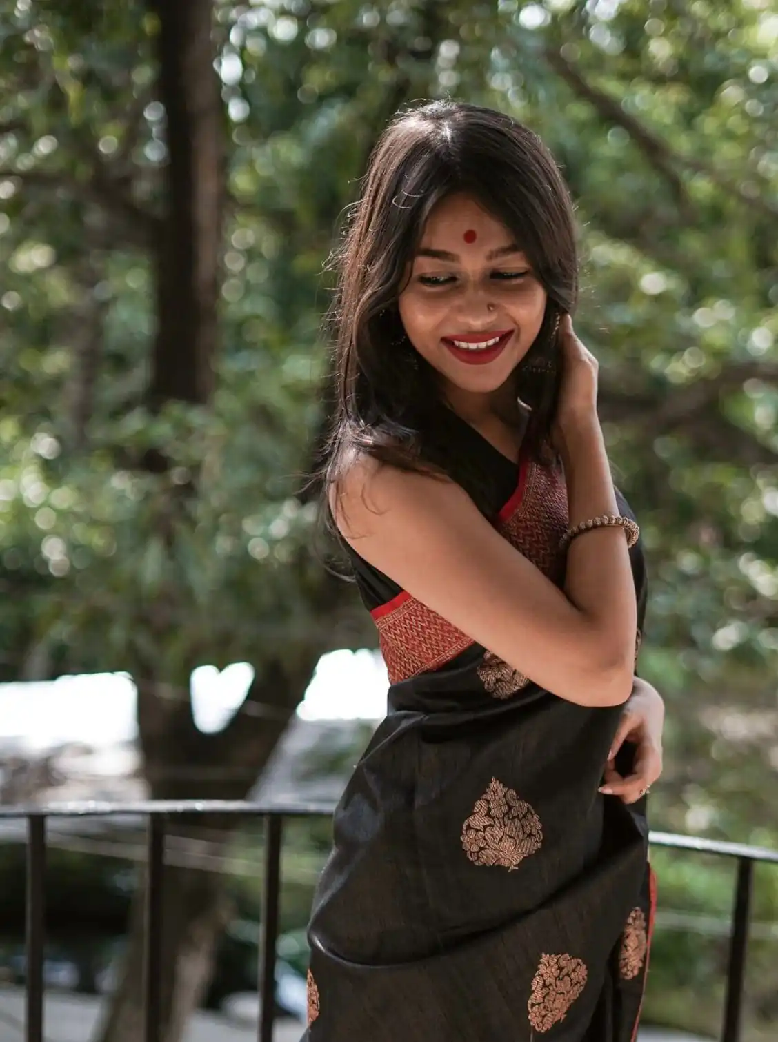 KPR 282 Black Soft Lichi Silk Saree Perfect for Wedding, Party, Reception, Diwali, Ethnic Day – . Affordable Price ₹1449. Delivery 4-6 Working Days. | Bollywood Sarees, Creative Sarees, Designer Sarees, Embroidered Sarees, Ethnic Saree, Modern Digital sarees, Party Wear Sarees, Sarees