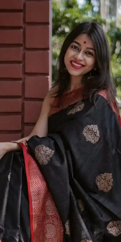 KPR 282 Black Soft Lichi Silk Saree Perfect for Wedding, Party, Reception, Diwali, Ethnic Day – . Affordable Price ₹1449. Delivery 4-6 Working Days. | Bollywood Sarees, Creative Sarees, Designer Sarees, Embroidered Sarees, Ethnic Saree, Modern Digital sarees, Party Wear Sarees, Sarees