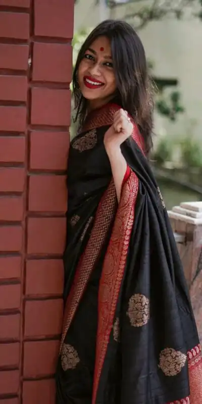 KPR 282 Black Soft Lichi Silk Saree Perfect for Wedding, Party, Reception, Diwali, Ethnic Day – . Affordable Price ₹1449. Delivery 4-6 Working Days. | Bollywood Sarees, Creative Sarees, Designer Sarees, Embroidered Sarees, Ethnic Saree, Modern Digital sarees, Party Wear Sarees, Sarees