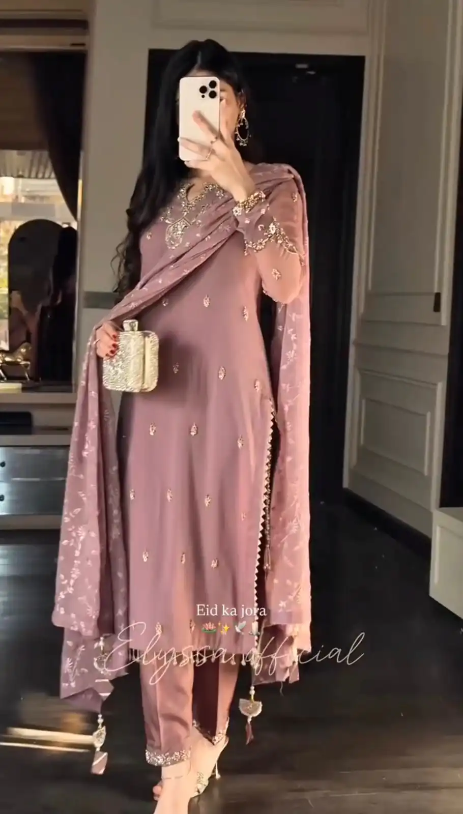 SRK 5328 Onion Color Dual Tone Star Georgette Salwar Suit with Embroidery Work. Affordable Price ₹1949. Delivery 4-6 Working Days. Shop now. | Jump Suits, Straight Suits, Casual Suits, Creative suits, Designer Suits, Palazzo Suits, Party Wear Suits, Patiala Suits, Salwar suit