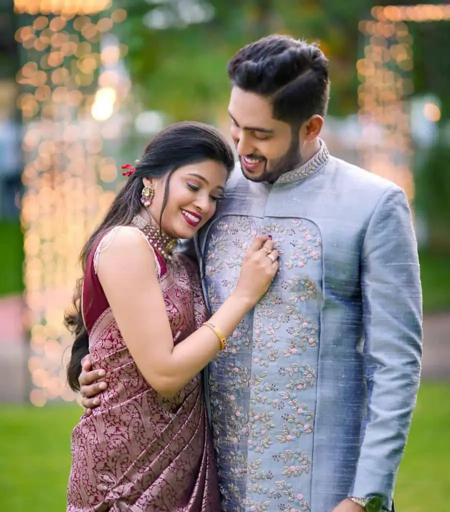 KPR 125 Wine Soft Lichi Silk Saree Perfect for Wedding, Party, Reception, Diwali, Ethnic Day – . Affordable Price ₹1299. Delivery 4-6 Working Days. | Bollywood Sarees, Creative Sarees, Designer Sarees, Embroidered Sarees, Ethnic Saree, Modern Digital sarees, Party Wear Sarees, Sarees