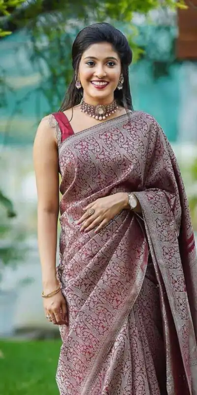 KPR 125 Wine Soft Lichi Silk Saree Perfect for Wedding, Party, Reception, Diwali, Ethnic Day – . Affordable Price ₹1299. Delivery 4-6 Working Days. | Bollywood Sarees, Creative Sarees, Designer Sarees, Embroidered Sarees, Ethnic Saree, Modern Digital sarees, Party Wear Sarees, Sarees