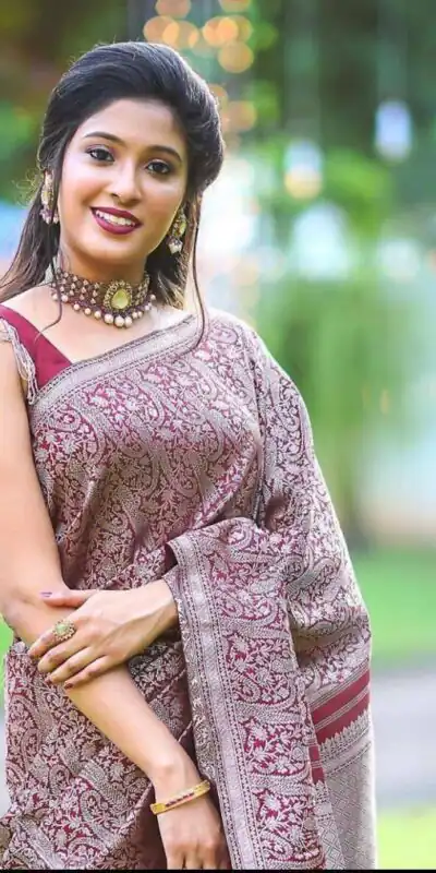 KPR 125 Wine Soft Lichi Silk Saree Perfect for Wedding, Party, Reception, Diwali, Ethnic Day – . Affordable Price ₹1299. Delivery 4-6 Working Days. | Bollywood Sarees, Creative Sarees, Designer Sarees, Embroidered Sarees, Ethnic Saree, Modern Digital sarees, Party Wear Sarees, Sarees