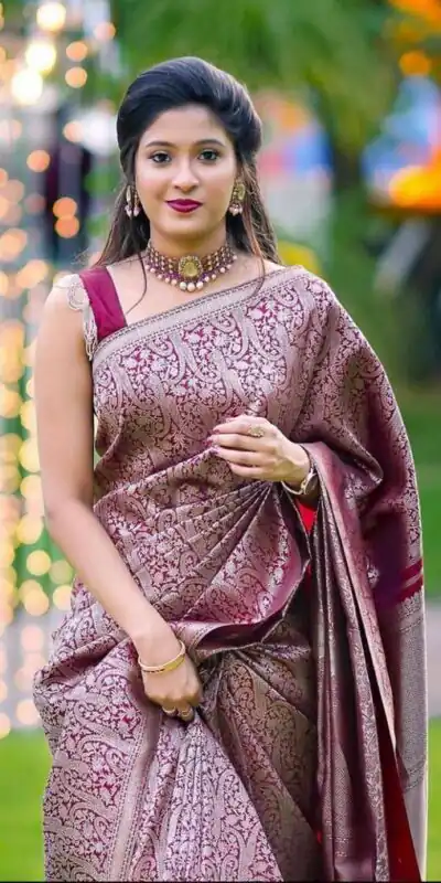 KPR 125 Wine Soft Lichi Silk Saree Perfect for Wedding, Party, Reception, Diwali, Ethnic Day – . Affordable Price ₹1299. Delivery 4-6 Working Days. | Bollywood Sarees, Creative Sarees, Designer Sarees, Embroidered Sarees, Ethnic Saree, Modern Digital sarees, Party Wear Sarees, Sarees