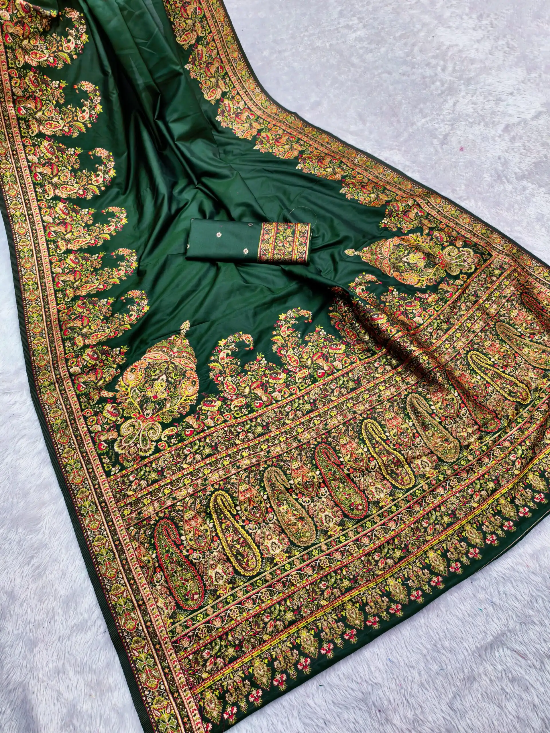 MB 46 Green Color Pashmina Silk Woven Motifs Saree . Wedding, Party, Festive, Available at ₹2399 only. Delivery 4-6 Working Days. Shop now. | Bollywood Sarees, Creative Sarees, Designer Sarees, Embroidered Sarees, Ethnic Saree, Modern Digital sarees, Party Wear Sarees, Sarees