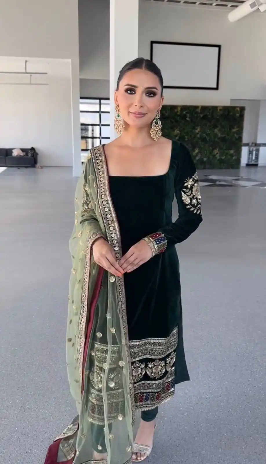 MF 487 Green Color Viscous Velvet Salwar Suit with Embroidery Work. Grab it for ₹2149. Delivery 4-6 Working Days. Shop now. | Jump Suits, Straight Suits, Casual Suits, Creative suits, Designer Suits, Palazzo Suits, Party Wear Suits, Patiala Suits, Salwar suit