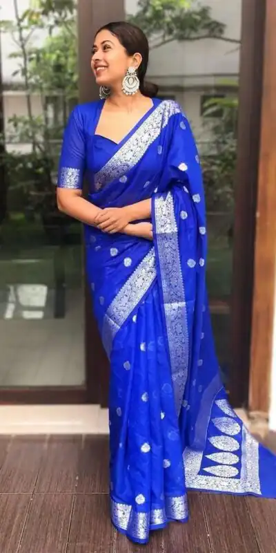 ES 8271 Royal Blue Soft Lichi Silk Saree Perfect for Wedding, Party, Reception, Diwali, Ethnic Day – . Affordable Price ₹1349. Delivery 4-6 Working Days. | Bollywood Sarees, Creative Sarees, Designer Sarees, Embroidered Sarees, Ethnic Saree, Modern Digital sarees, Party Wear Sarees, Sarees