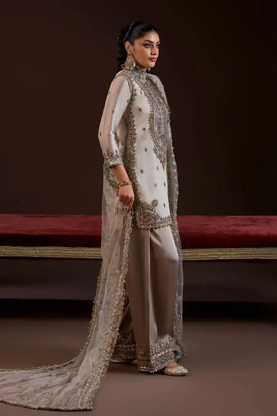 LG 2068 Off White Crape Silk Salwar Suit Perfect for Wedding, Party, Onam, Reception, Housewarming – . Grab it for ₹1999. Delivery 4-6 Working Day | Jump Suits, Straight Suits, Casual Suits, Creative suits, Designer Suits, Palazzo Suits, Party Wear Suits, Patiala Suits, Salwar suit