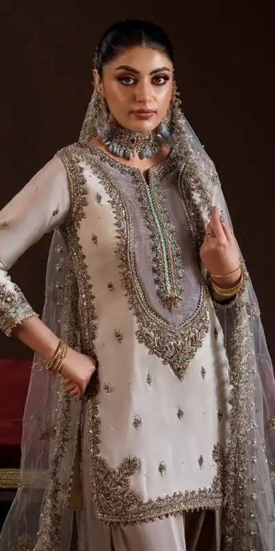 LG 2068 Off White Crape Silk Salwar Suit Perfect for Wedding, Party, Onam, Reception, Housewarming – . Grab it for ₹1999. Delivery 4-6 Working Day | Jump Suits, Straight Suits, Casual Suits, Creative suits, Designer Suits, Palazzo Suits, Party Wear Suits, Patiala Suits, Salwar suit