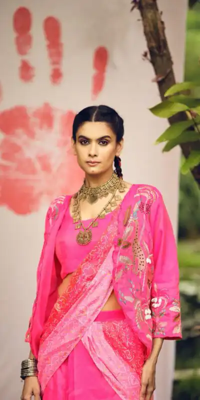 RR 34 Pink Shimmer Saree Perfect for Wedding, Party, Cultural Events, Durga Puja, Reception – . Best Price ₹2049. Delivery 4-6 Working Days. Shop now. | Bollywood Sarees, Creative Sarees, Designer Sarees, Embroidered Sarees, Ethnic Saree, Modern Digital sarees, Party Wear Sarees, Sarees