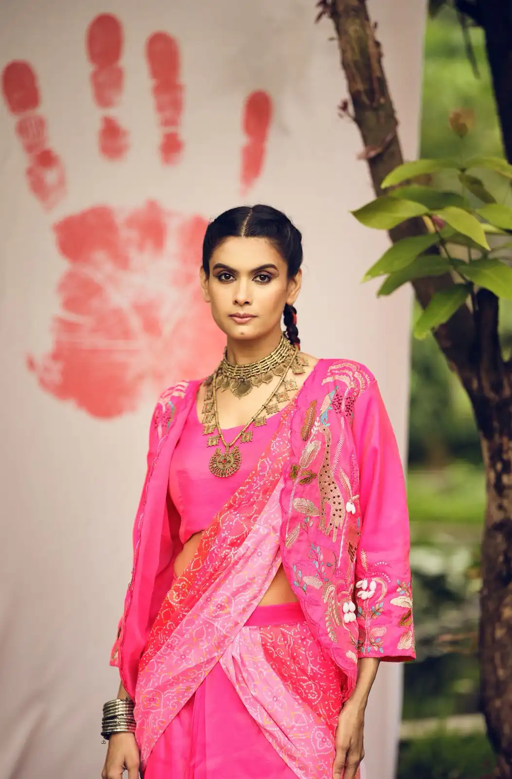 RR 34 Pink Shimmer Saree Perfect for Wedding, Party, Cultural Events, Durga Puja, Reception – . Best Price ₹2049. Delivery 4-6 Working Days. Shop now. | Bollywood Sarees, Creative Sarees, Designer Sarees, Embroidered Sarees, Ethnic Saree, Modern Digital sarees, Party Wear Sarees, Sarees