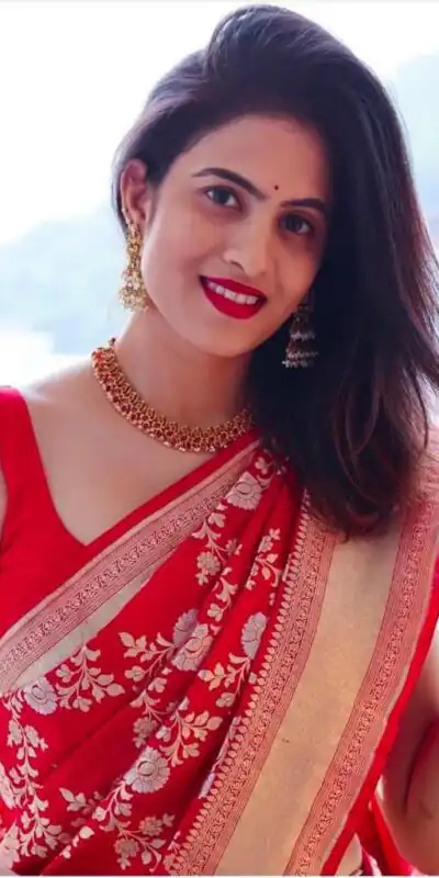 KPR 110 Red Soft Lichi Silk Saree Perfect for Wedding, Party, Reception, Diwali, Ethnic Day – . Affordable Price ₹1299. Delivery 4-6 Working Days. | Bollywood Sarees, Creative Sarees, Designer Sarees, Embroidered Sarees, Ethnic Saree, Modern Digital sarees, Party Wear Sarees, Sarees