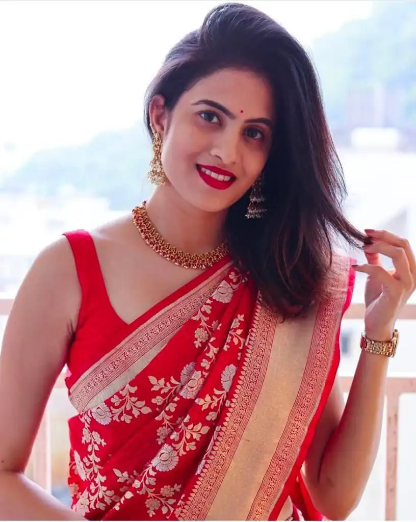 KPR 110 Red Soft Lichi Silk Saree Perfect for Wedding, Party, Reception, Diwali, Ethnic Day – . Affordable Price ₹1299. Delivery 4-6 Working Days. | Bollywood Sarees, Creative Sarees, Designer Sarees, Embroidered Sarees, Ethnic Saree, Modern Digital sarees, Party Wear Sarees, Sarees