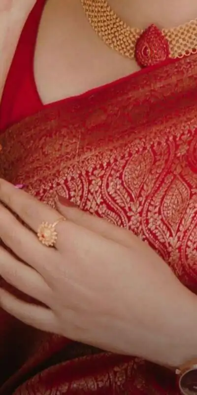 KP 4063 Red Soft Lichi Silk Saree with Lace Work & Lace Border. Affordable Price ₹1349. Delivery 4-6 Working Days. Shop now. | Bollywood Sarees, Creative Sarees, Designer Sarees, Embroidered Sarees, Ethnic Saree, Modern Digital sarees, Party Wear Sarees, Sarees