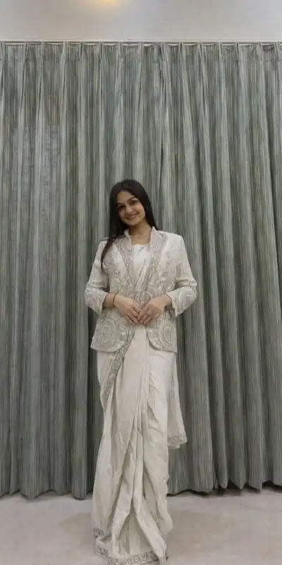 BB 49 White in Rangoli Silk Embroidery Work Saree . Wedding, Party, Festive, Events, Get it for ₹2099. Delivery 4-6 Working Days. Shop now. | Bollywood Sarees, Creative Sarees, Designer Sarees, Embroidered Sarees, Ethnic Saree, Modern Digital sarees, Party Wear Sarees, Sarees