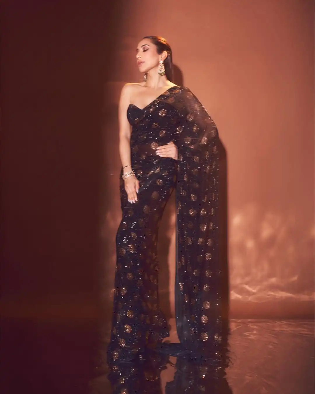 DF 3487 Black Faux Georgette Round Box Embroidery Work Saree . Perfect for Wedding, Party, Onam, Family ,Festive Deal ₹2049. Delivery 4-6 Working Days | Bollywood Sarees, Creative Sarees, Designer Sarees, Embroidered Sarees, Ethnic Saree, Modern Digital sarees, Party Wear Sarees, Sarees