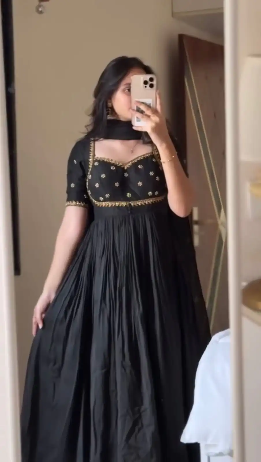RTC 6024 Black Color Vichitra Silk Thread Sequence Work Gown . Exclusive Offer ₹1999. Delivery 4-6 Working Days. Shop now. | Bollywood Gowns, Creative Gowns, Designer Gowns, Embroidered Gowns, Gowns, Party Wear Gowns