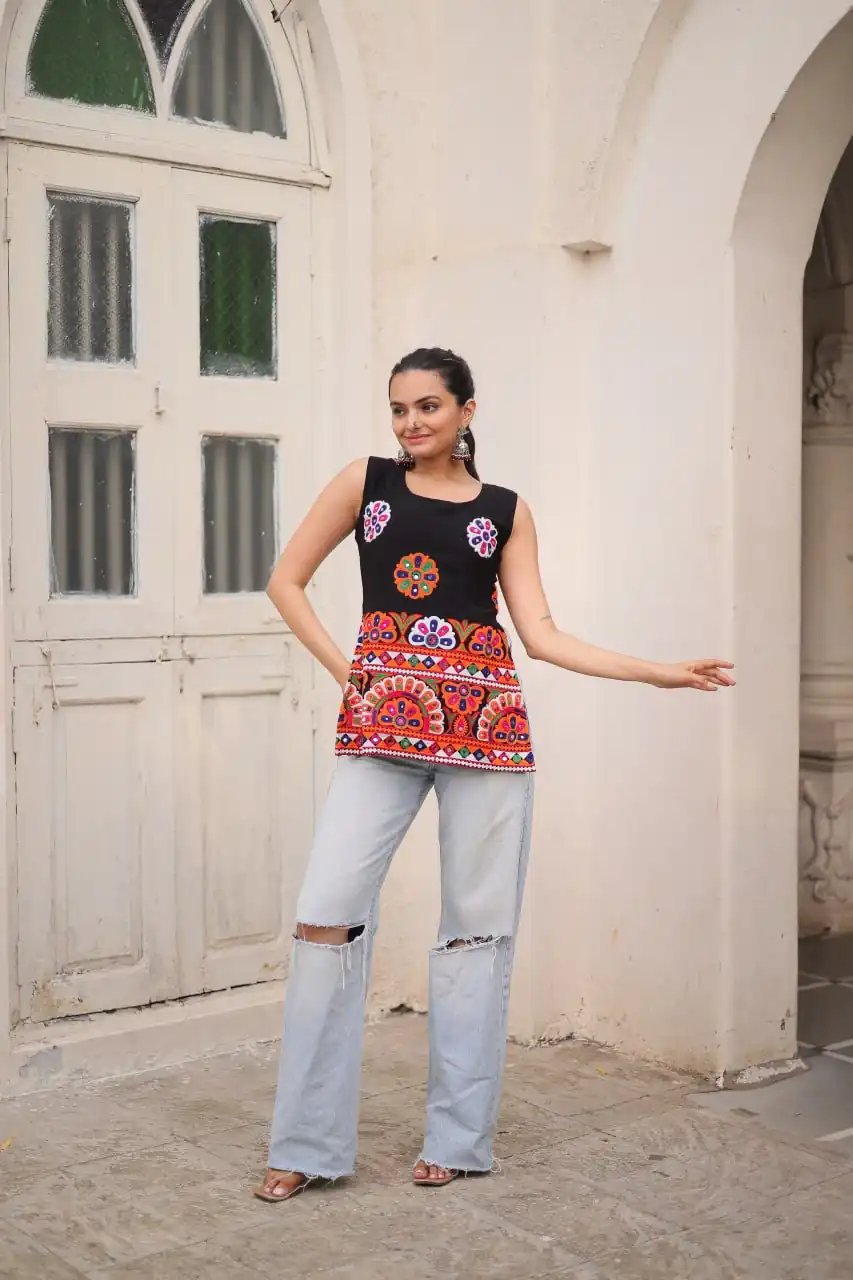 KA 1196 Black Georgette Kurti with Gamthi Work.Wedding, Party, Festive, Events, Exclusive Offer ₹1469. Delivery 4-6 Working Days. Shop now. | Bollywood Kurti, Creative Kurtis, Designer Kurti, Kurti, Party Wear Kurti, Selfie Kurti