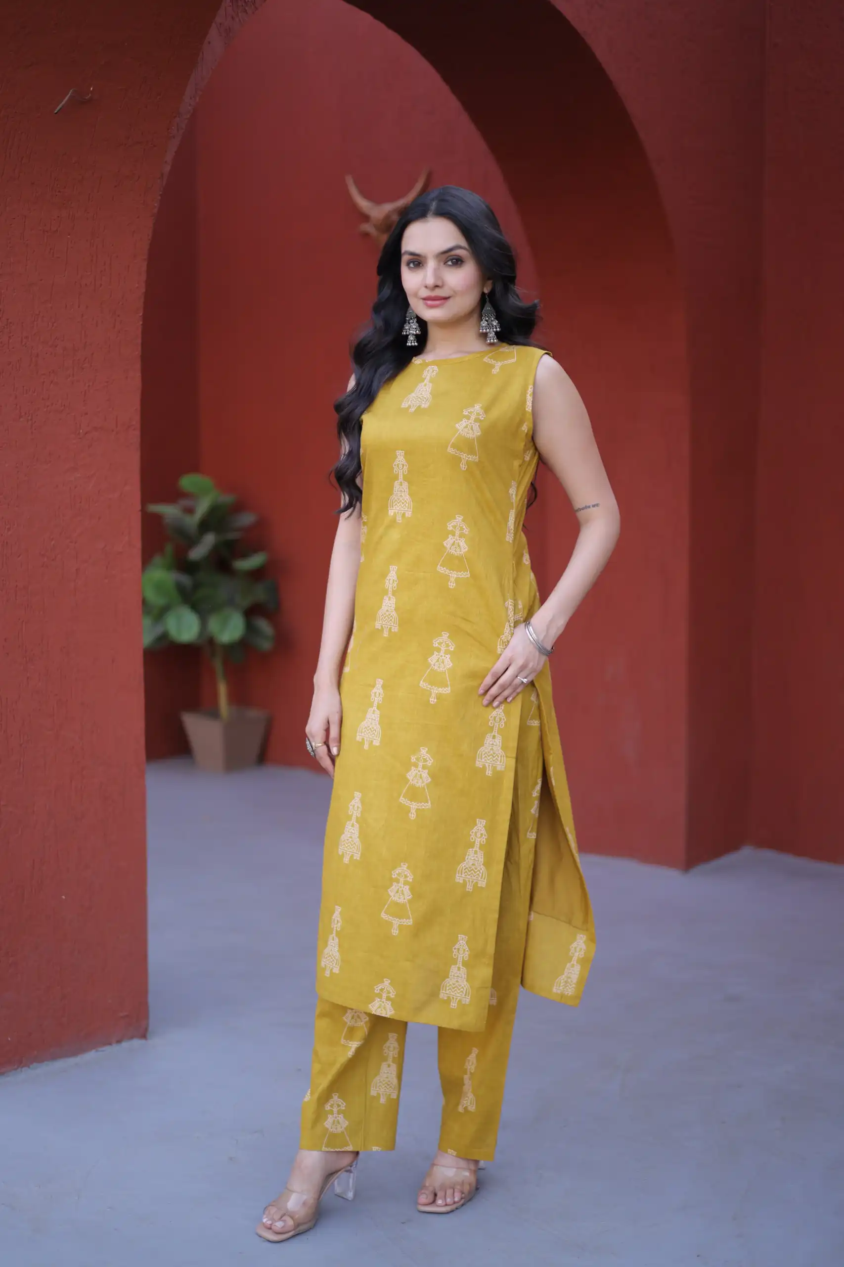 Classic Mustard Cotton Printed Kurti - Image 4