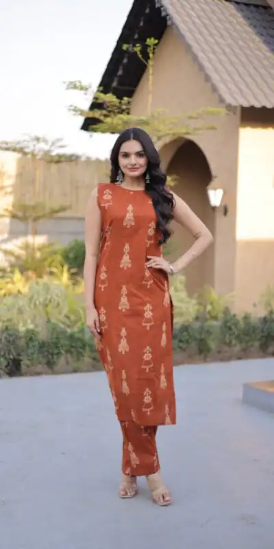 Alternative view of Classic Rust Cotton Printed Kurti
