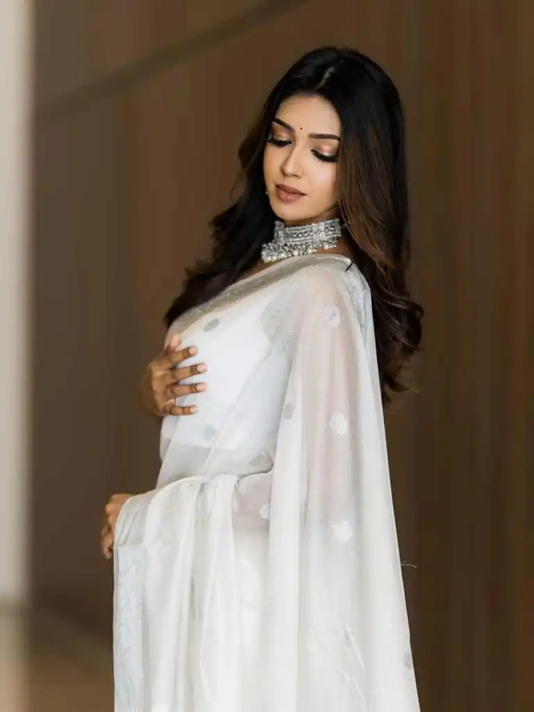 KPR 120 White Soft Lilan Slab Saree Perfect for Wedding, Party, Lohri, Durga Puja, Pongal – . Get it for ₹1349. Delivery 4-6 Working Days. Shop now. | Bollywood Sarees, Creative Sarees, Designer Sarees, Embroidered Sarees, Ethnic Saree, Modern Digital sarees, Party Wear Sarees, Sarees