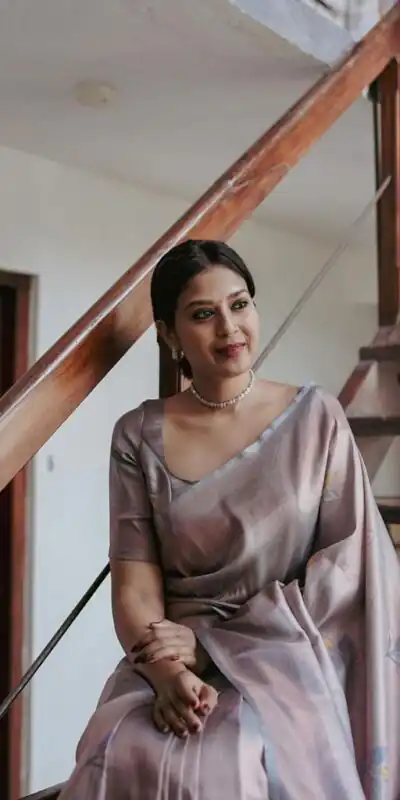 KPR 146 Grey in Soft Lichi Silk Jacquard Work Designer Work Saree . Exclusive Offer ₹1399. Delivery 4-6 Working Days. Shop now. | Bollywood Sarees, Creative Sarees, Designer Sarees, Embroidered Sarees, Ethnic Saree, Modern Digital sarees, Party Wear Sarees, Sarees