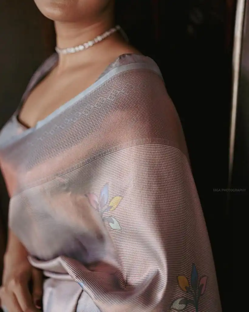 KPR 146 Grey in Soft Lichi Silk Jacquard Work Designer Work Saree . Exclusive Offer ₹1399. Delivery 4-6 Working Days. Shop now. | Bollywood Sarees, Creative Sarees, Designer Sarees, Embroidered Sarees, Ethnic Saree, Modern Digital sarees, Party Wear Sarees, Sarees