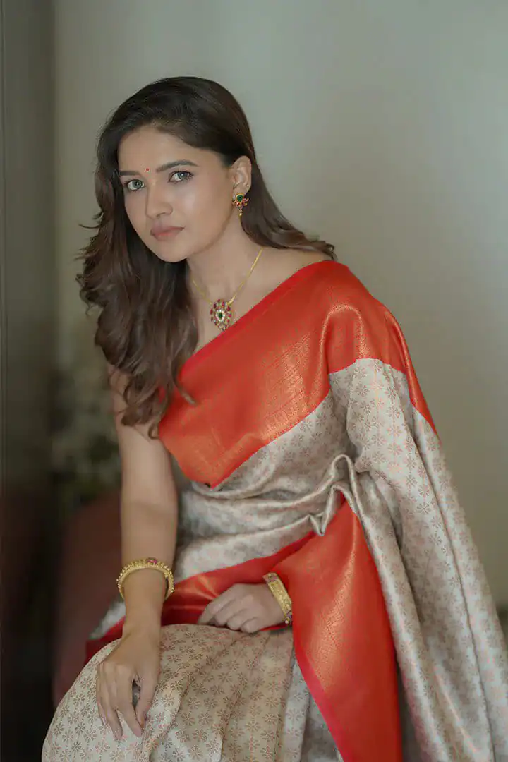 KPR 220 Off White Soft Lichi Silk Saree Perfect for Wedding, Party, Reception, Diwali, Ethnic Day – . Affordable Price ₹1449. Delivery 4-6 Working Days. | Bollywood Sarees, Creative Sarees, Designer Sarees, Embroidered Sarees, Ethnic Saree, Modern Digital sarees, Party Wear Sarees, Sarees