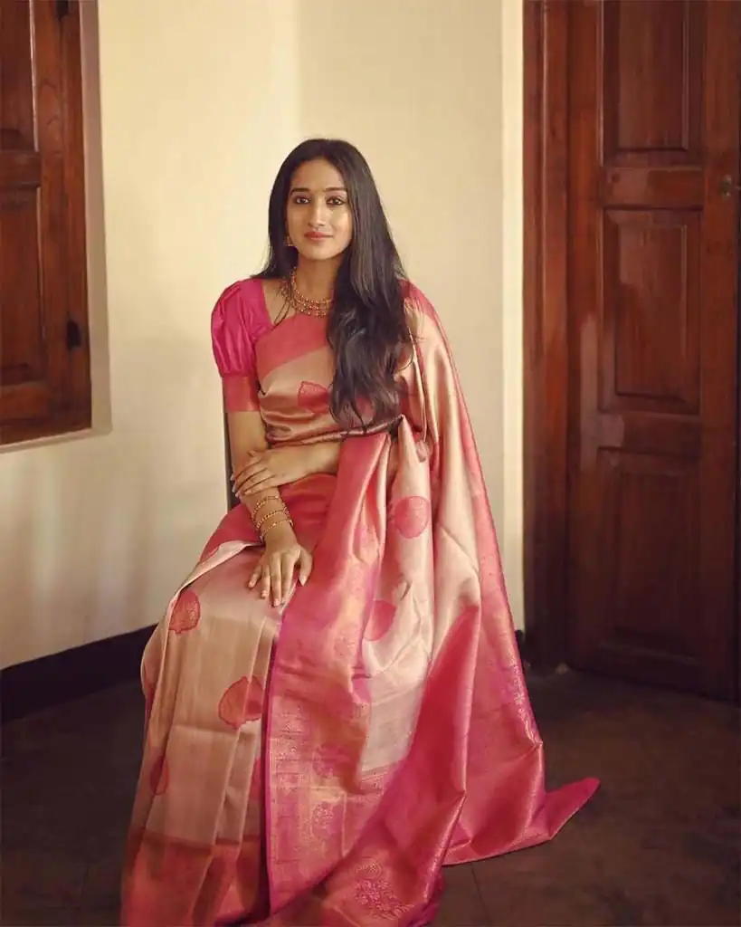 KP 5025 Pink in Soft Lichi Silk Jacquard Work Designer Work Saree . Exclusive Offer ₹1449. Delivery 4-6 Working Days. Shop now. | Bollywood Sarees, Creative Sarees, Designer Sarees, Embroidered Sarees, Ethnic Saree, Modern Digital sarees, Party Wear Sarees, Sarees
