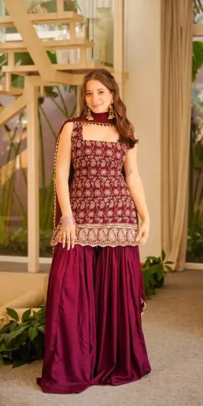 MD 3093 Red Blooming Faux Georgette Salwar Suit Perfect for Wedding, Party, Makar Sankranti, Baby Shower, Traditional Day – . Special Price ₹2149. Deliv | Jump Suits, Straight Suits, Casual Suits, Creative suits, Designer Suits, Palazzo Suits, Party Wear Suits, Patiala Suits, Salwar suit