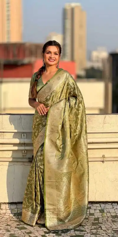 KPR 290 Green in Soft Lichi Silk Jacquard Work Designer Work Saree . Exclusive Offer ₹1349. Delivery 4-6 Working Days. Shop now. | Bollywood Sarees, Creative Sarees, Designer Sarees, Embroidered Sarees, Ethnic Saree, Modern Digital sarees, Party Wear Sarees, Sarees