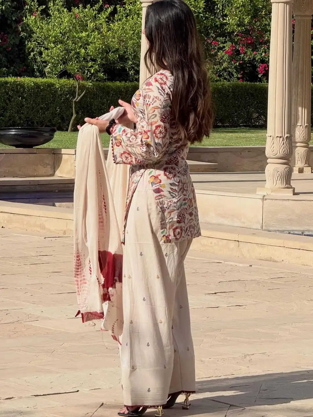 Classic Cream Cambric Cotton Digital Print Work Salwar Suit - Image 5