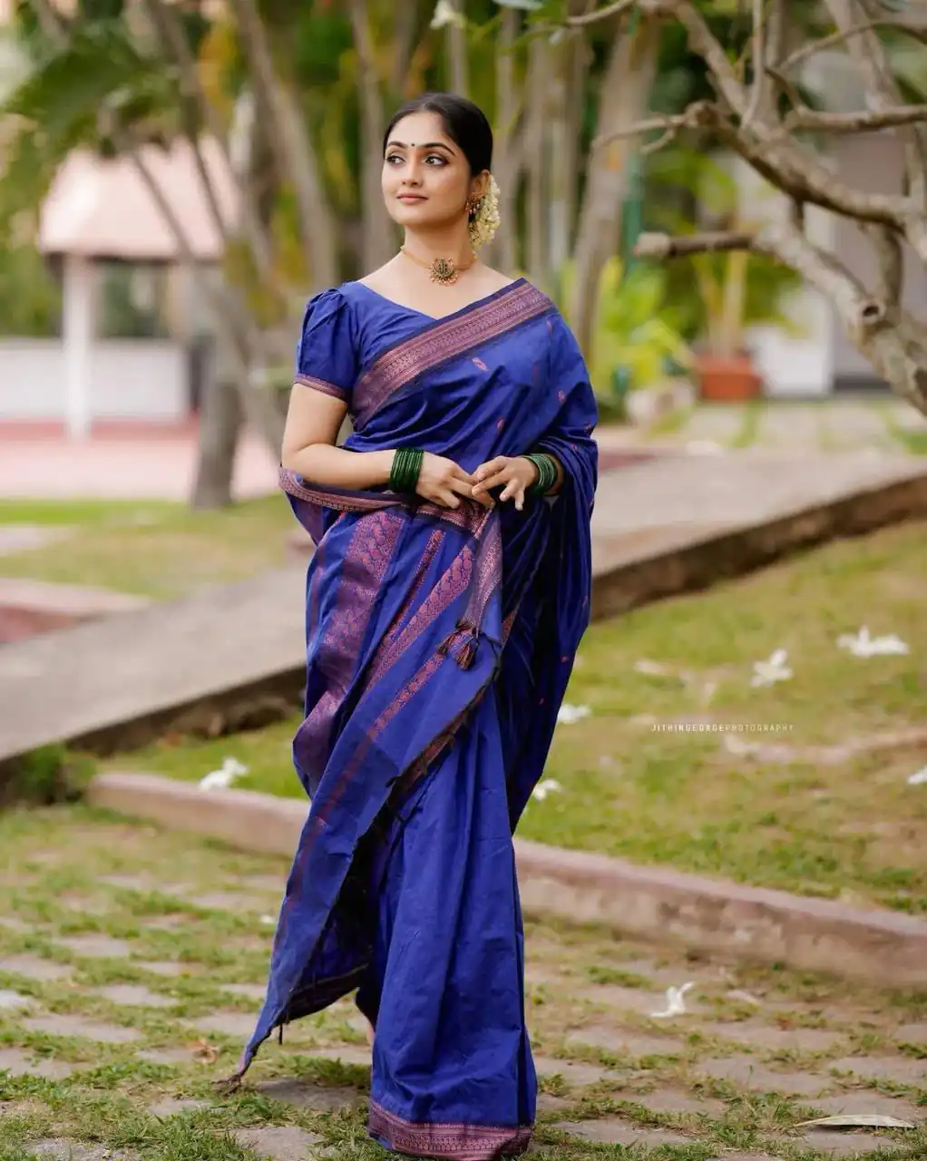 Shiny Royal Blue Soft Lichi Silk Lace Border Work Saree - Image 5