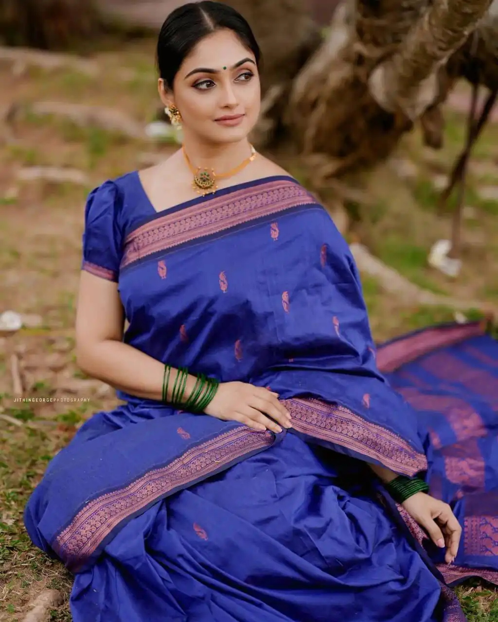Shiny Royal Blue Soft Lichi Silk Lace Border Work Saree - Image 4