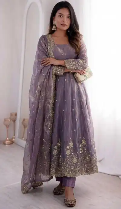 ZB 5073 Lavender Fendy Silk Gown Perfect for Wedding, Party, Baisakhi, Traditional Day, Makar Sankranti Introductory Price ₹2049. Delivery 4-6 Working Days. | Bollywood Gowns, Creative Gowns, Designer Gowns, Embroidered Gowns, Gowns, Party Wear Gowns